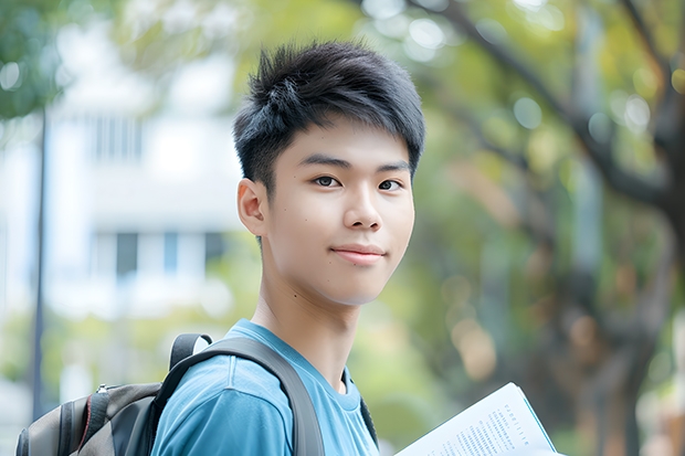 在中国，普通家庭供养一个大学生要多少钱？